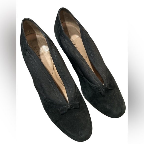 ANYI LU Suede Leather Bow Elastic Side Pump 2” Heels, size 7.5, retail $378 - Picture 1 of 5